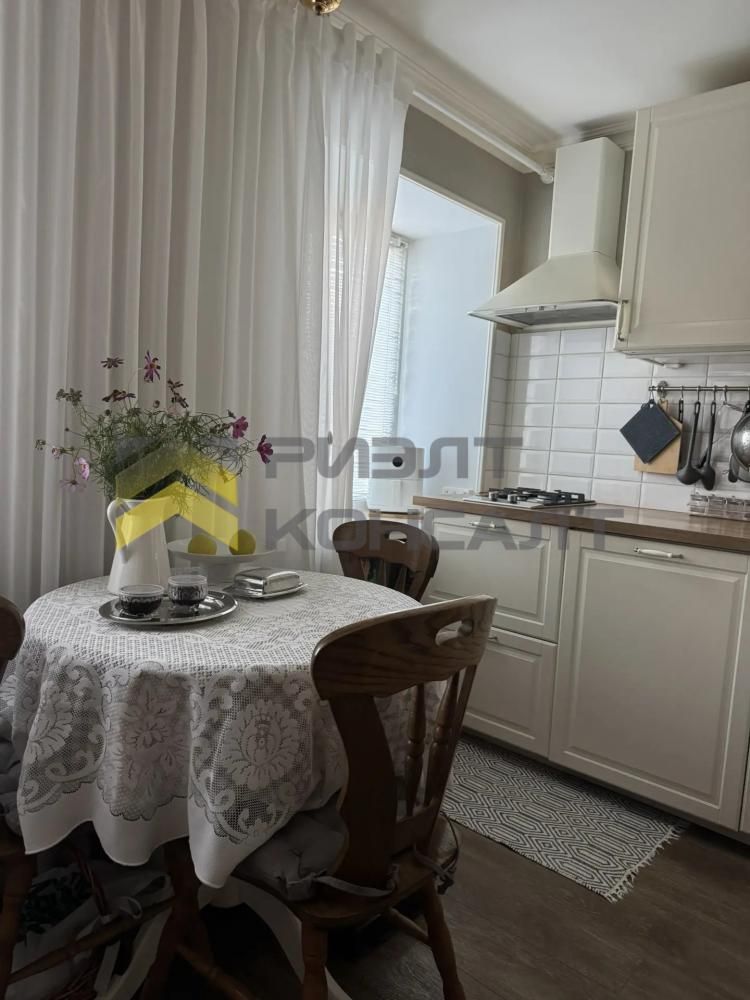 2-комн. квартира, Вторичка, 41м², 3/5 этаж