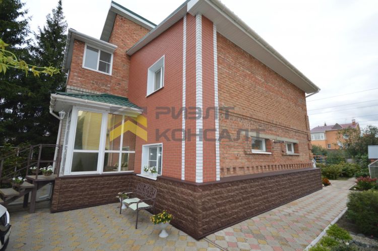 Дом, 170м², 8 соток, 2 этажа, 3 комн., стены: Кирпич миниатюра 3