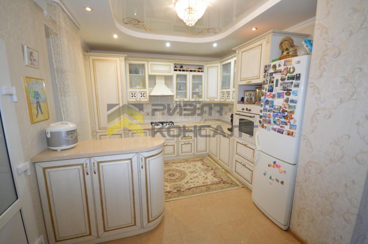 Дом, 170м², 8 соток, 2 этажа, 3 комн., стены: Кирпич миниатюра 10