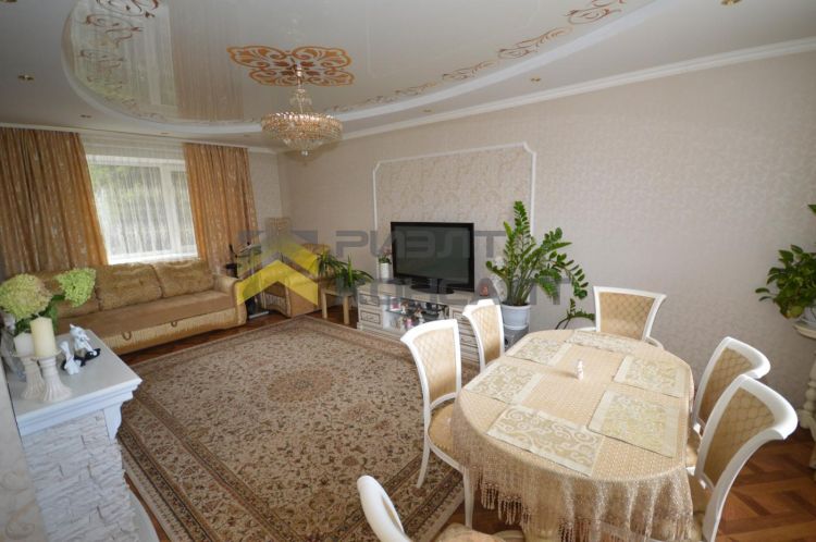 Дом, 170м², 8 соток, 2 этажа, 3 комн., стены: Кирпич миниатюра 9