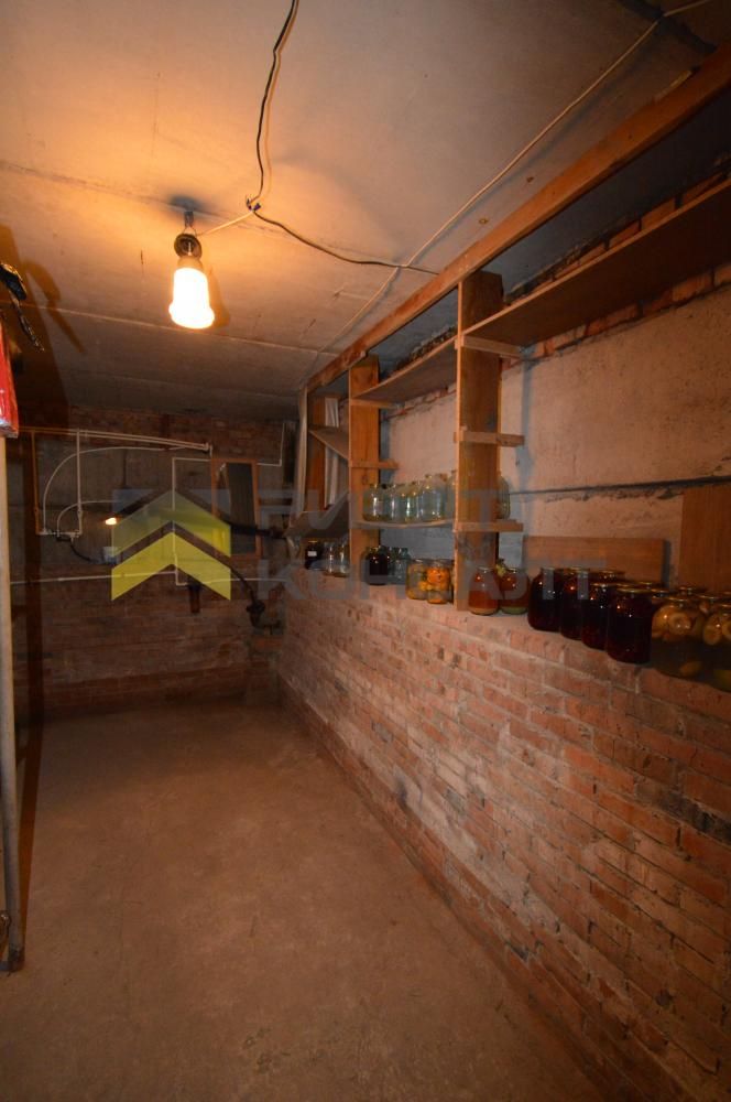 Дом, 170м², 8 соток, 2 этажа, 3 комн., стены: Кирпич миниатюра 39