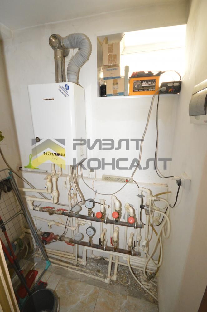 Дом, 170м², 8 соток, 2 этажа, 3 комн., стены: Кирпич миниатюра 40