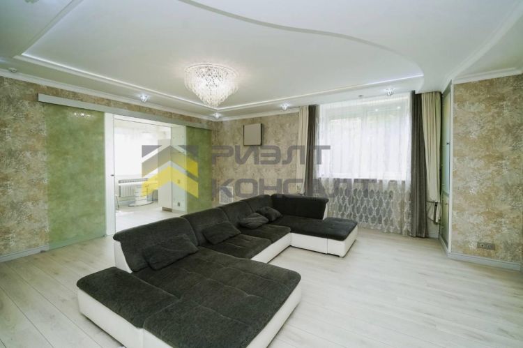 4-комн. квартира, Вторичка, 134м², 1/4 этаж миниатюра 3
