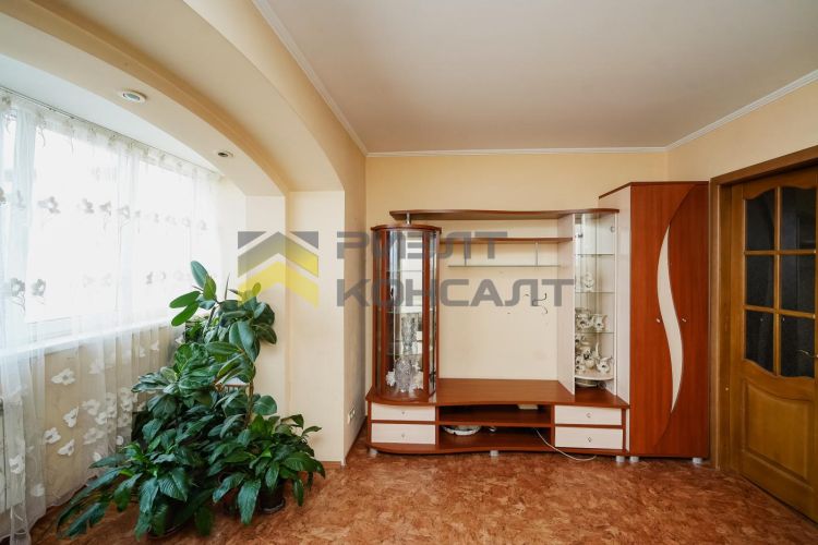 2-комн. квартира, Вторичка, 63.70м², 9/10 этаж
