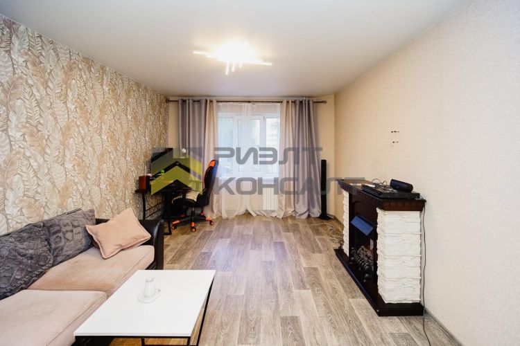 3-комн. квартира, Вторичка, 68м², 1/9 этаж
