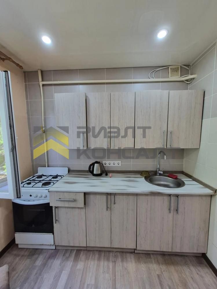 2-комн. квартира, Вторичка, 46м², 1/5 этаж