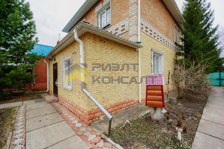 Дом, 227м², 12.53 соток, 2 этажа, 5 комн., стены: Кирпич миниатюра 42