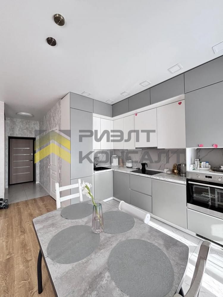 2-комн. квартира, Вторичка, 63м², 12/14 этаж миниатюра 2