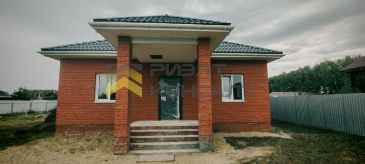 Дом, 150м², 10 соток, 1 этаж, 3 комн., стены: Кирпич