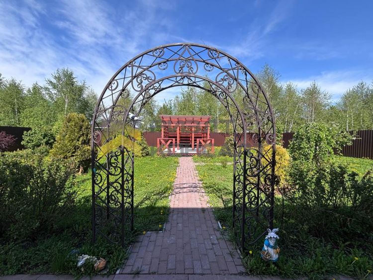Коттедж, 135м², 10 соток, 2 этажа, 5 комн., стены: Кирпич миниатюра 57