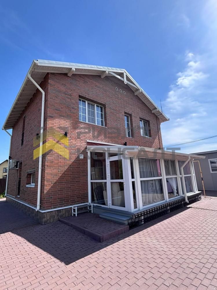 Коттедж, 135м², 10 соток, 2 этажа, 5 комн., стены: Кирпич миниатюра 56