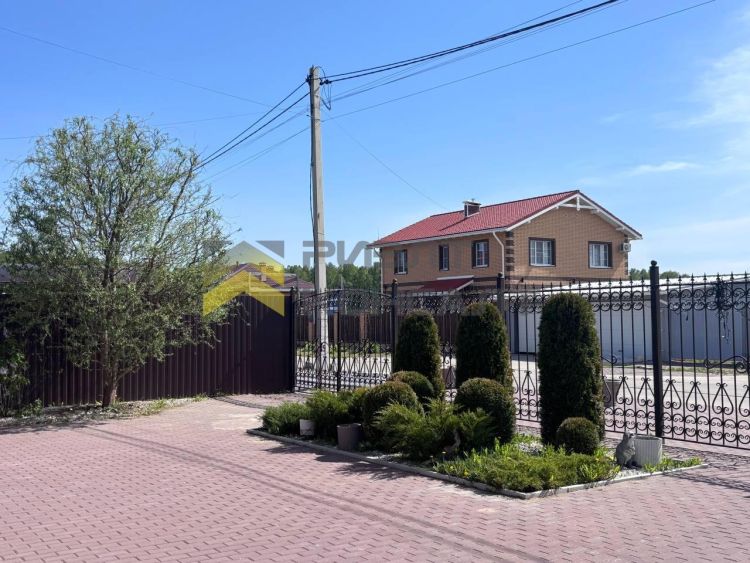 Коттедж, 135м², 10 соток, 2 этажа, 5 комн., стены: Кирпич миниатюра 61