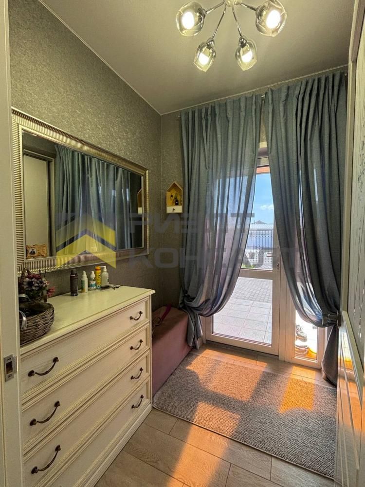 Коттедж, 135м², 10 соток, 2 этажа, 5 комн., стены: Кирпич миниатюра 12