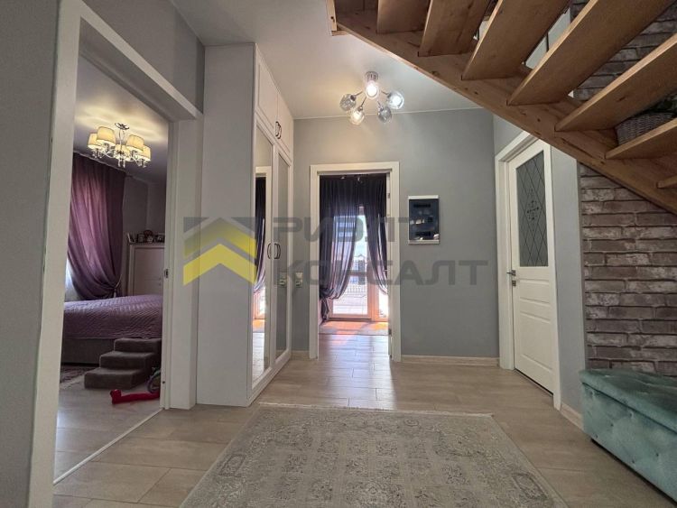 Коттедж, 135м², 10 соток, 2 этажа, 5 комн., стены: Кирпич миниатюра 16