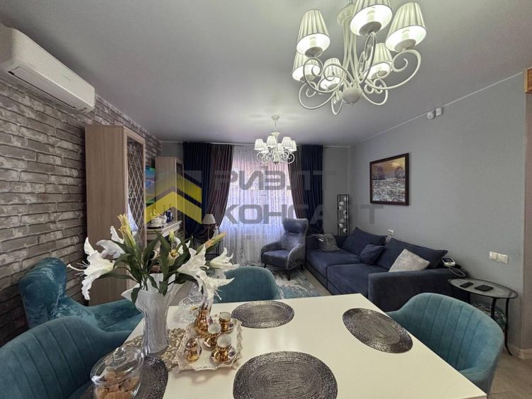 Коттедж, 135м², 10 соток, 2 этажа, 5 комн., стены: Кирпич