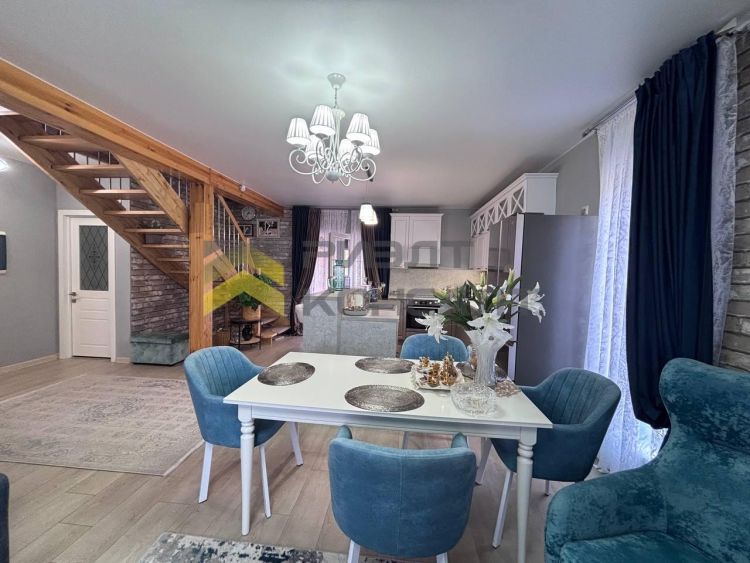 Коттедж, 135м², 10 соток, 2 этажа, 5 комн., стены: Кирпич миниатюра 22