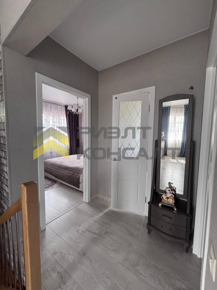 Коттедж, 135м², 10 соток, 2 этажа, 5 комн., стены: Кирпич миниатюра 30