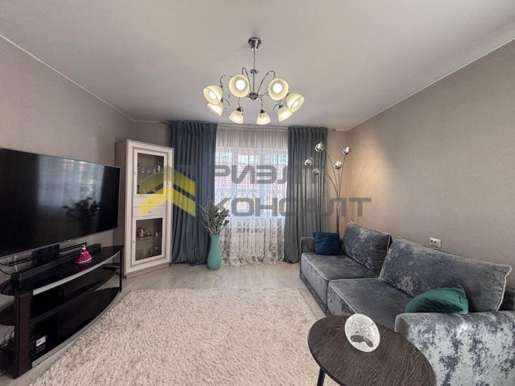 Коттедж, 135м², 10 соток, 2 этажа, 5 комн., стены: Кирпич миниатюра 36