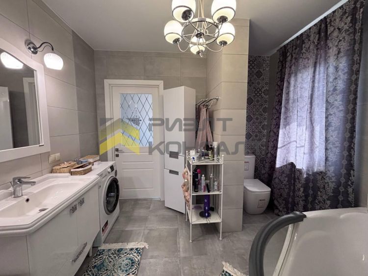 Коттедж, 135м², 10 соток, 2 этажа, 5 комн., стены: Кирпич миниатюра 46