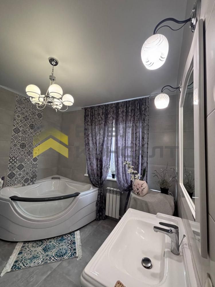 Коттедж, 135м², 10 соток, 2 этажа, 5 комн., стены: Кирпич миниатюра 49
