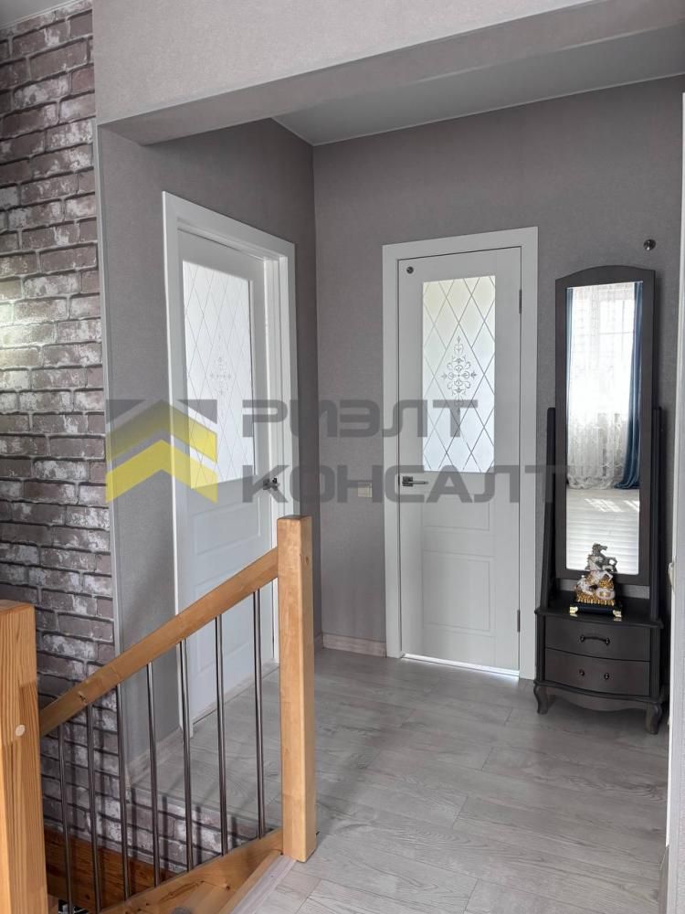 Коттедж, 135м², 10 соток, 2 этажа, 5 комн., стены: Кирпич миниатюра 50
