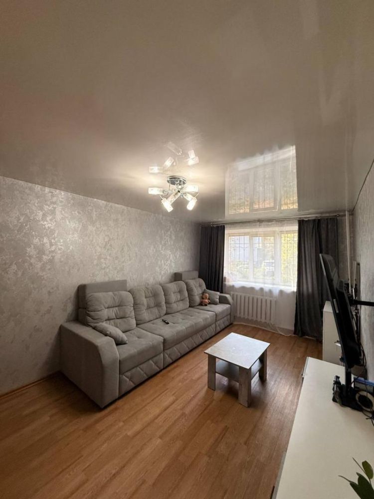 2-комн. квартира, Вторичка, 45.40м², 1/5 этаж
