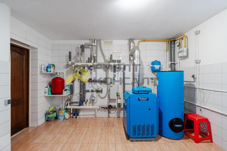 Дом, 289.30м², 10.90 соток, 2 этажа, 5 комн., стены: Кирпич миниатюра 12