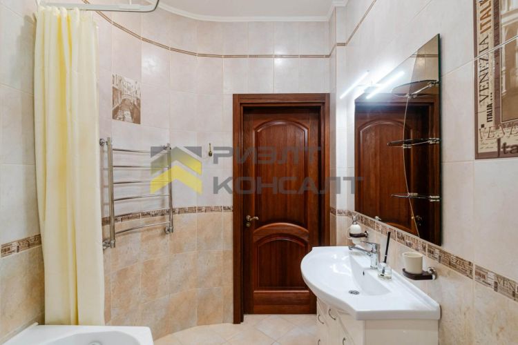 Дом, 289.30м², 10.90 соток, 2 этажа, 5 комн., стены: Кирпич миниатюра 15