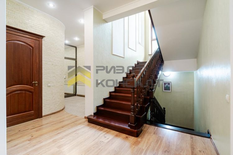 Дом, 289.30м², 10.90 соток, 2 этажа, 5 комн., стены: Кирпич миниатюра 21