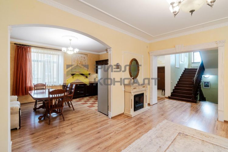 Дом, 289.30м², 10.90 соток, 2 этажа, 5 комн., стены: Кирпич миниатюра 23