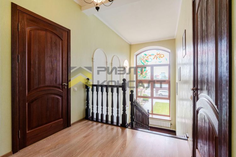 Дом, 289.30м², 10.90 соток, 2 этажа, 5 комн., стены: Кирпич миниатюра 28