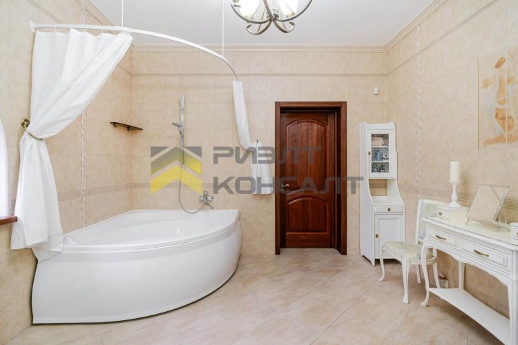 Дом, 289.30м², 10.90 соток, 2 этажа, 5 комн., стены: Кирпич миниатюра 30
