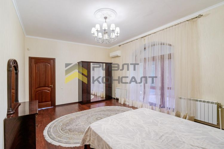 Дом, 289.30м², 10.90 соток, 2 этажа, 5 комн., стены: Кирпич миниатюра 35