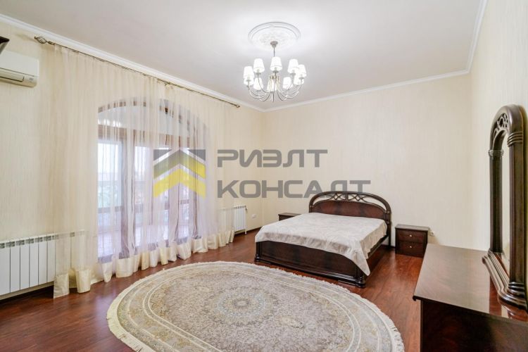Дом, 289.30м², 10.90 соток, 2 этажа, 5 комн., стены: Кирпич миниатюра 36