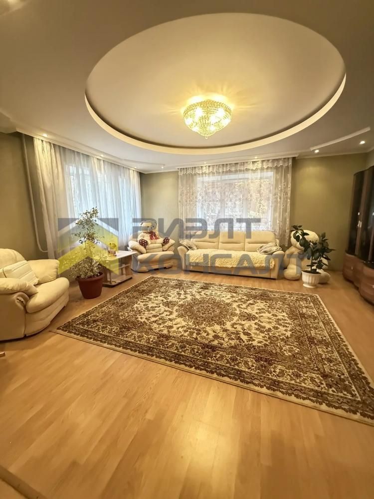 Дом, 123м², 3 соток, 3 этажа, 2 комн., стены: Кирпич миниатюра 15