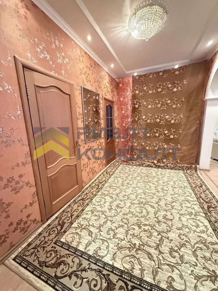 Дом, 123м², 3 соток, 3 этажа, 2 комн., стены: Кирпич миниатюра 16