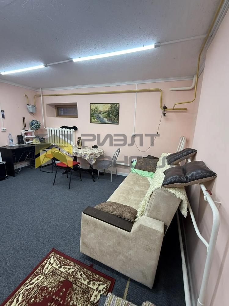 Дом, 123м², 3 соток, 3 этажа, 2 комн., стены: Кирпич миниатюра 22