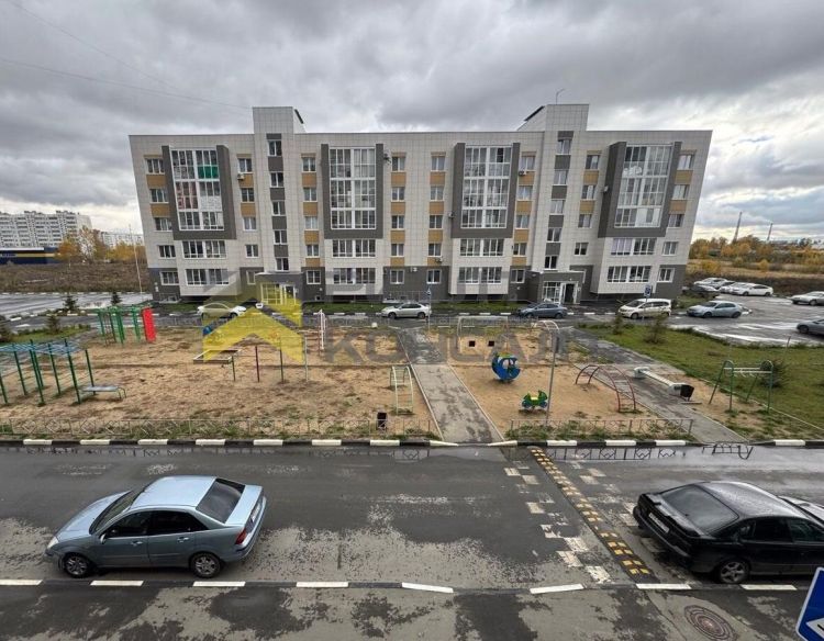 3-комн. квартира, Вторичка, 74.40м², 2/5 этаж