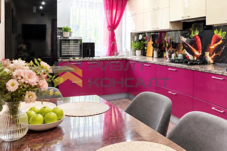 4-комн. квартира, Вторичка, 84.10м², 1/5 этаж