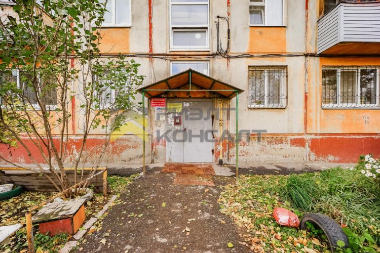 3-комн. квартира, Вторичка, 55м², 1/5 этаж