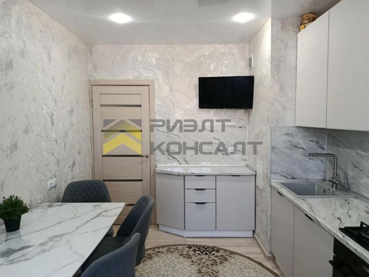 3-комн. квартира, Вторичка, 62.70м², 7/10 этаж